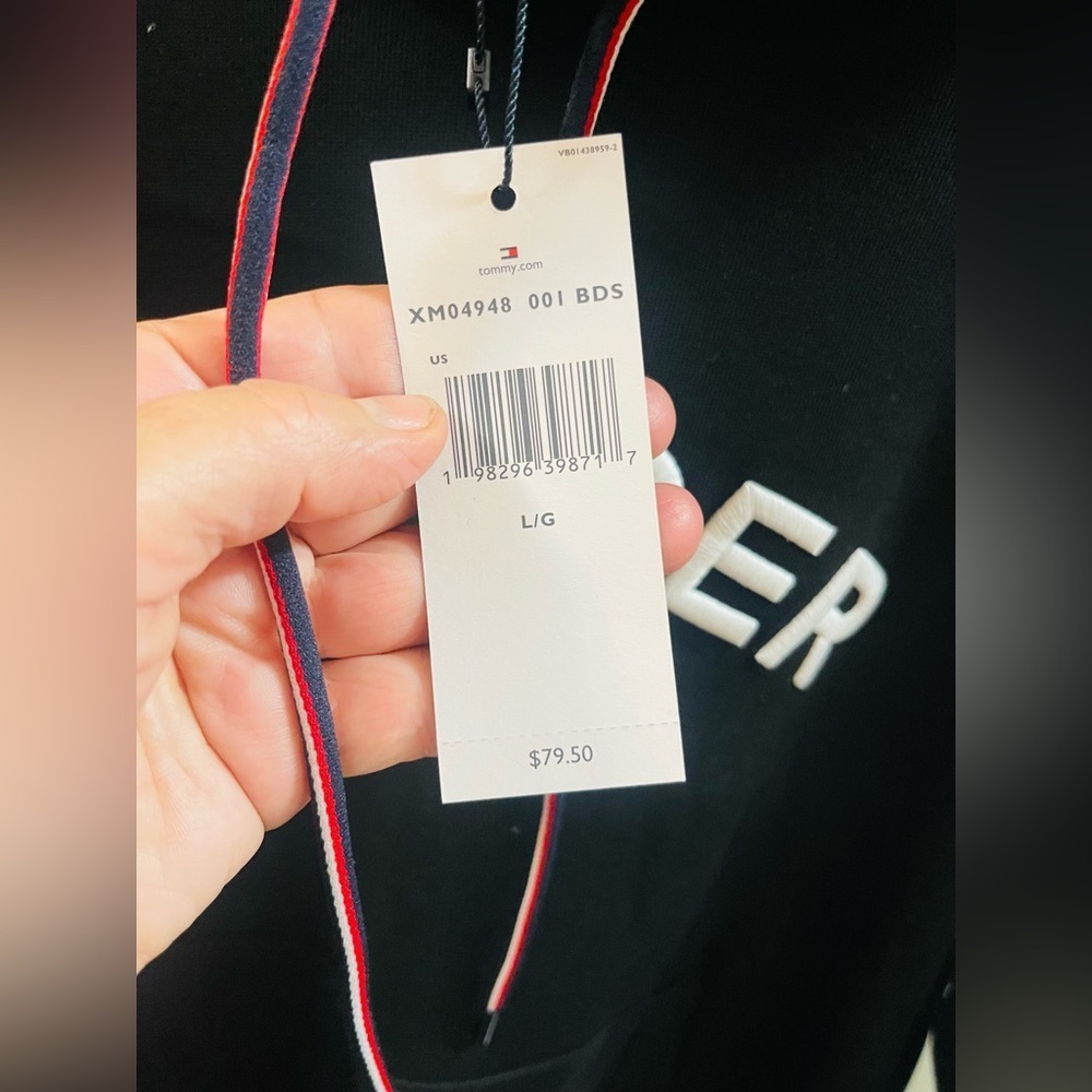 NWT Tommy Hilfiger Women’s Cotton Hoodie Sweatshirt Sz LG Black - Picture 2 of 8